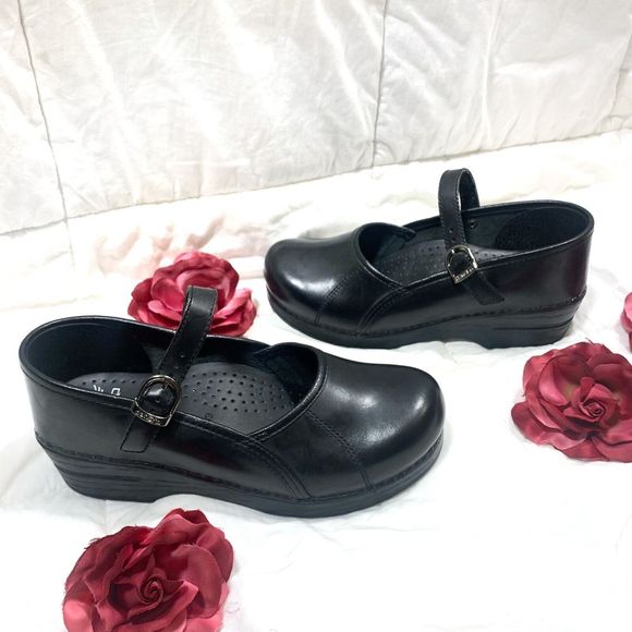 Dansko Shoes - Dansko Mary Jane Black Leather Clogs Size EU 39 Women’s (US 8.5-9)